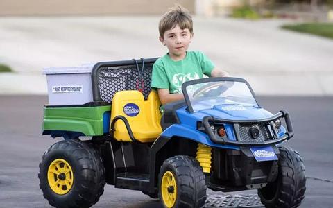 7岁男孩当上CEO 志在环保事业专注垃圾分类被称“垃圾小王子”