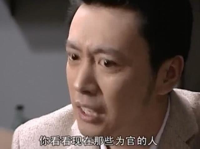 袁立力挺董卿 嘴上一套心里一套都是利己主义