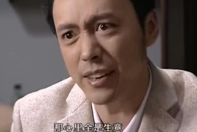 袁立力挺董卿 嘴上一套心里一套都是利己主义